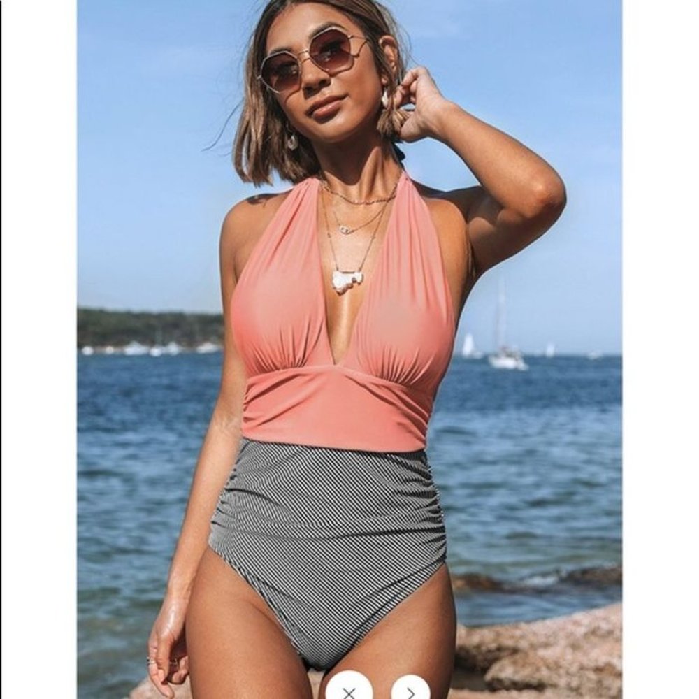 Cupshe Keeping You Accompanied Solid/Stripe One Piece Swimsuit XL